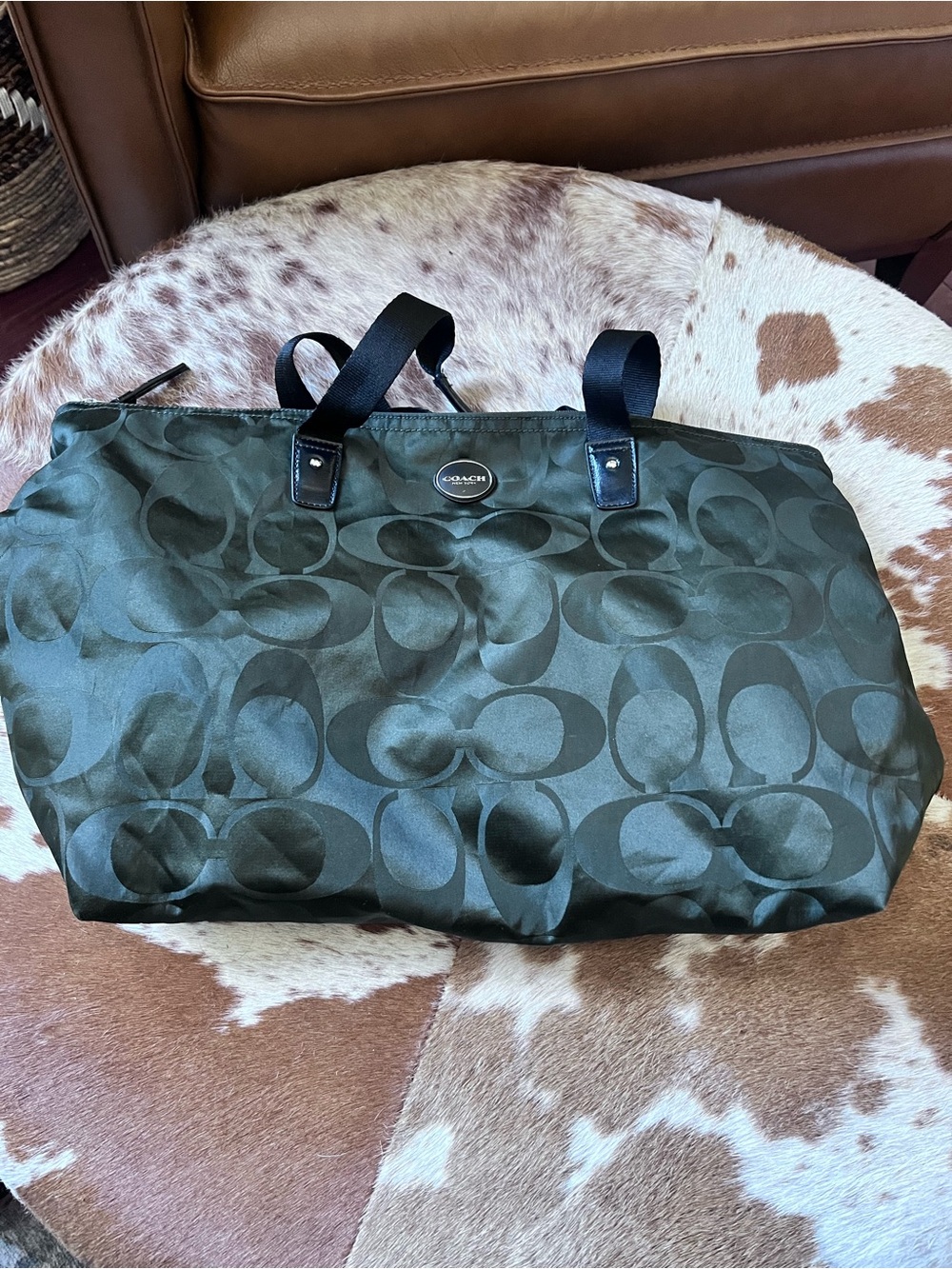 Coach Women’s Dark Green Signature Shoulder Bag With Matching makeup bag